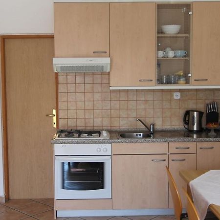 Apartments Grahovac Malinska Exterior photo